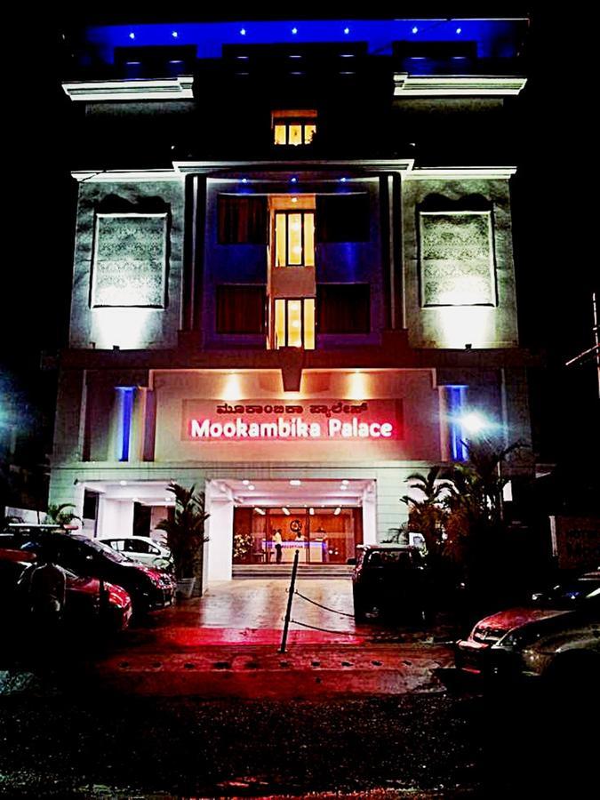 Hotel Mookambika Palace Коллур Экстерьер фото