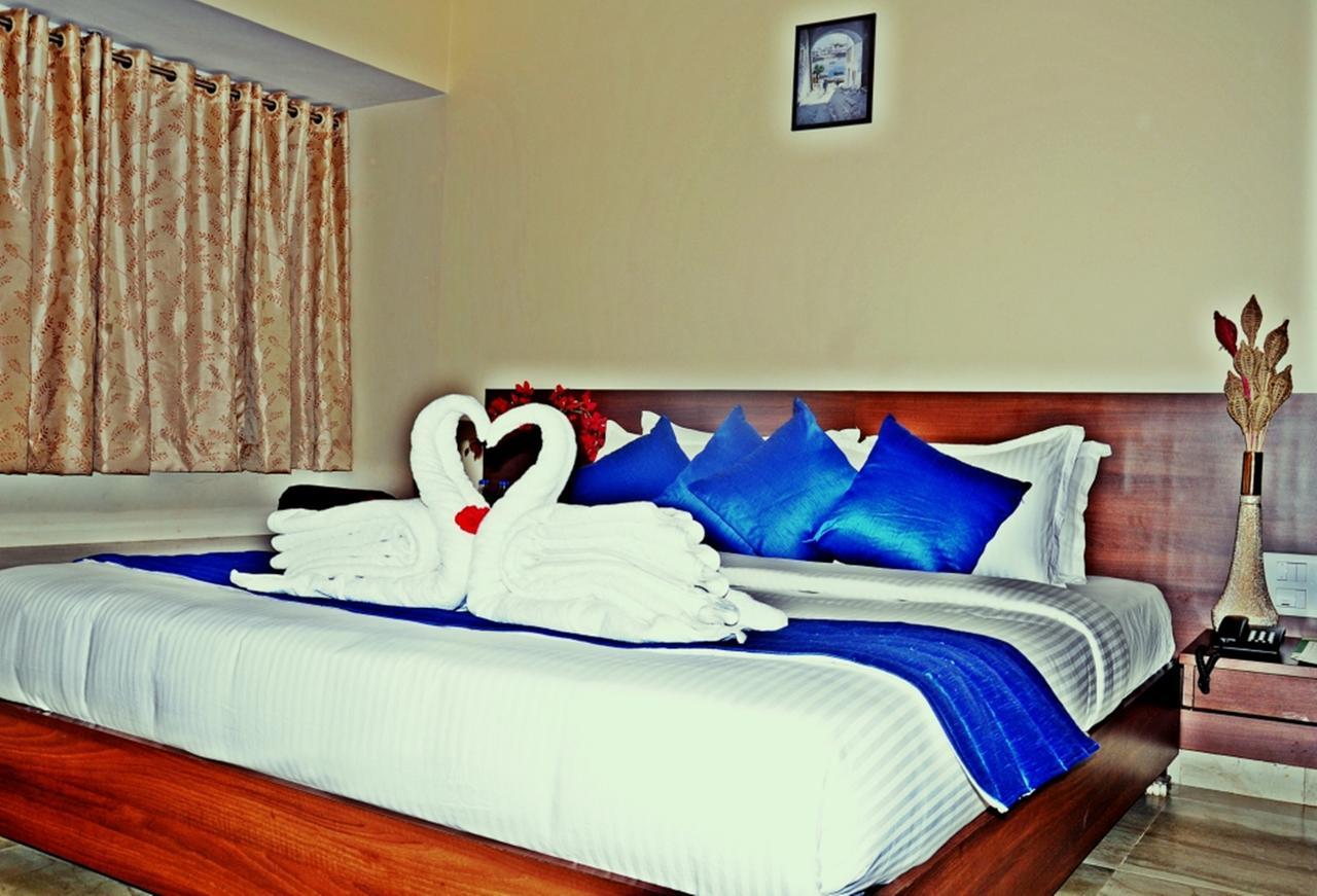 Hotel Mookambika Palace Коллур Экстерьер фото