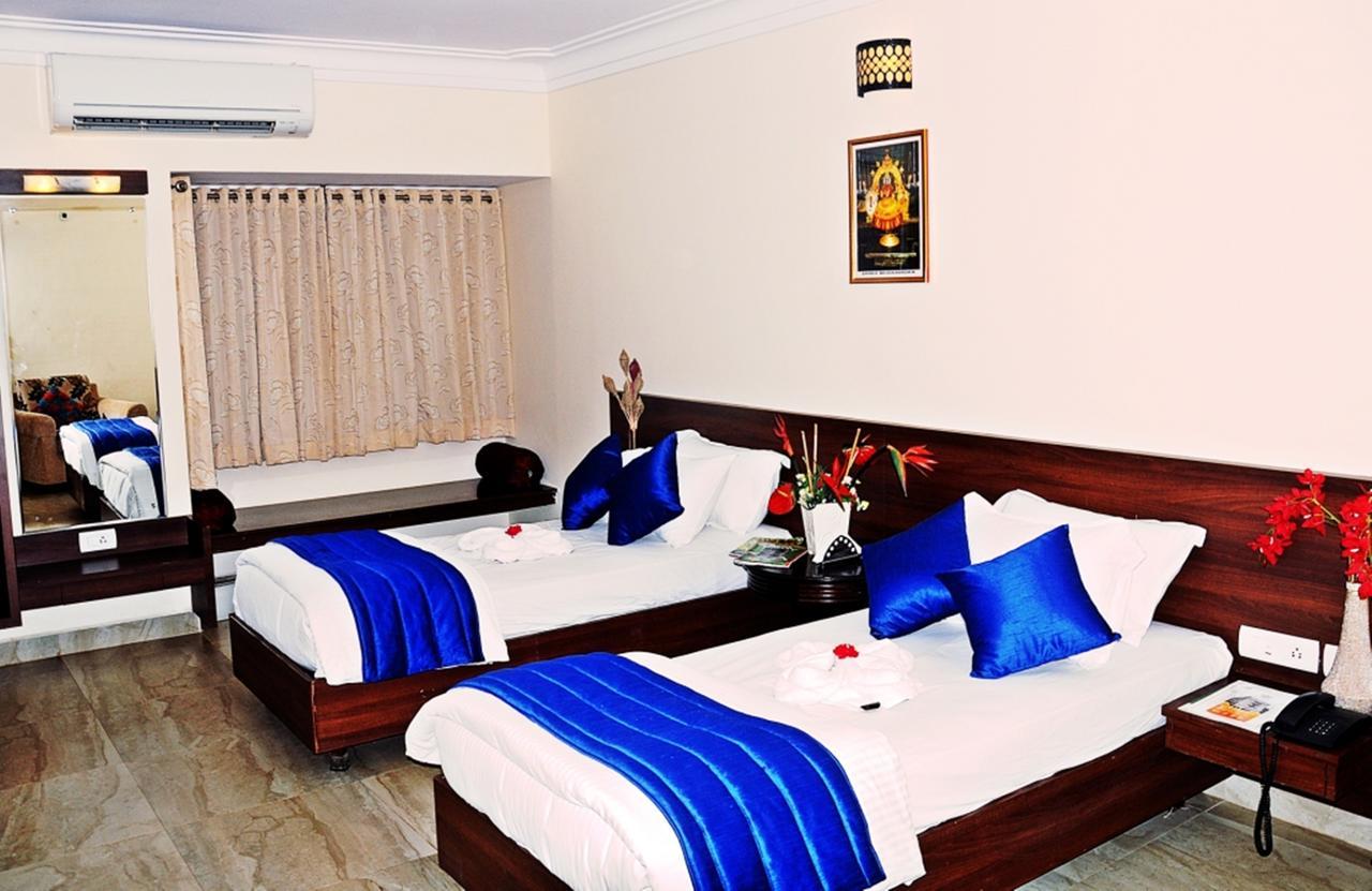 Hotel Mookambika Palace Коллур Экстерьер фото